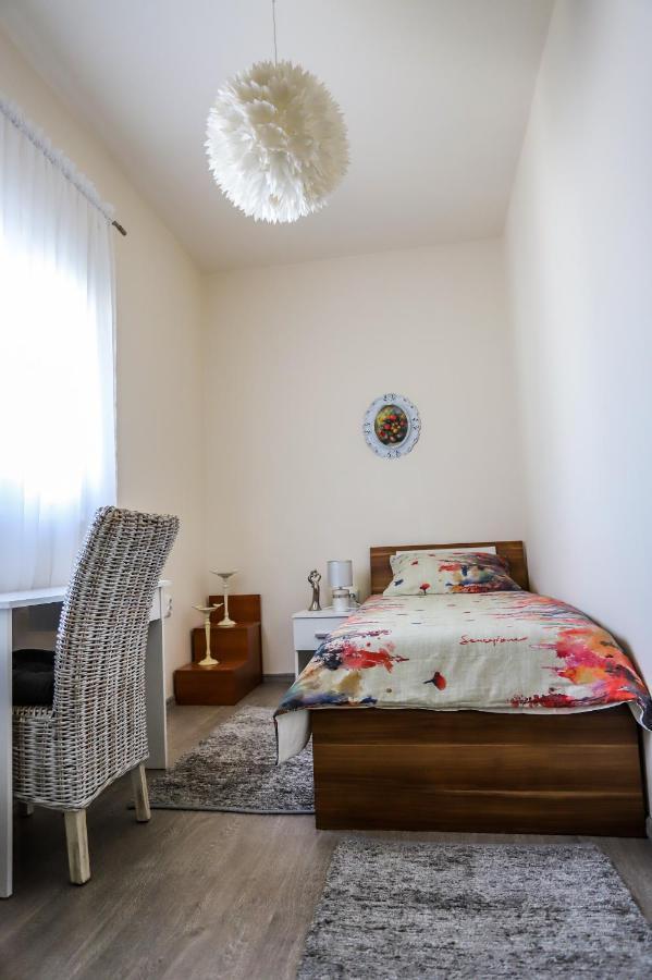 Apartman Veronika Ðakovo Bagian luar foto